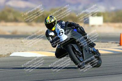 media/Jan-09-2022-SoCal Trackdays (Sun) [[2b1fec8404]]/Turn 14 (10am)/